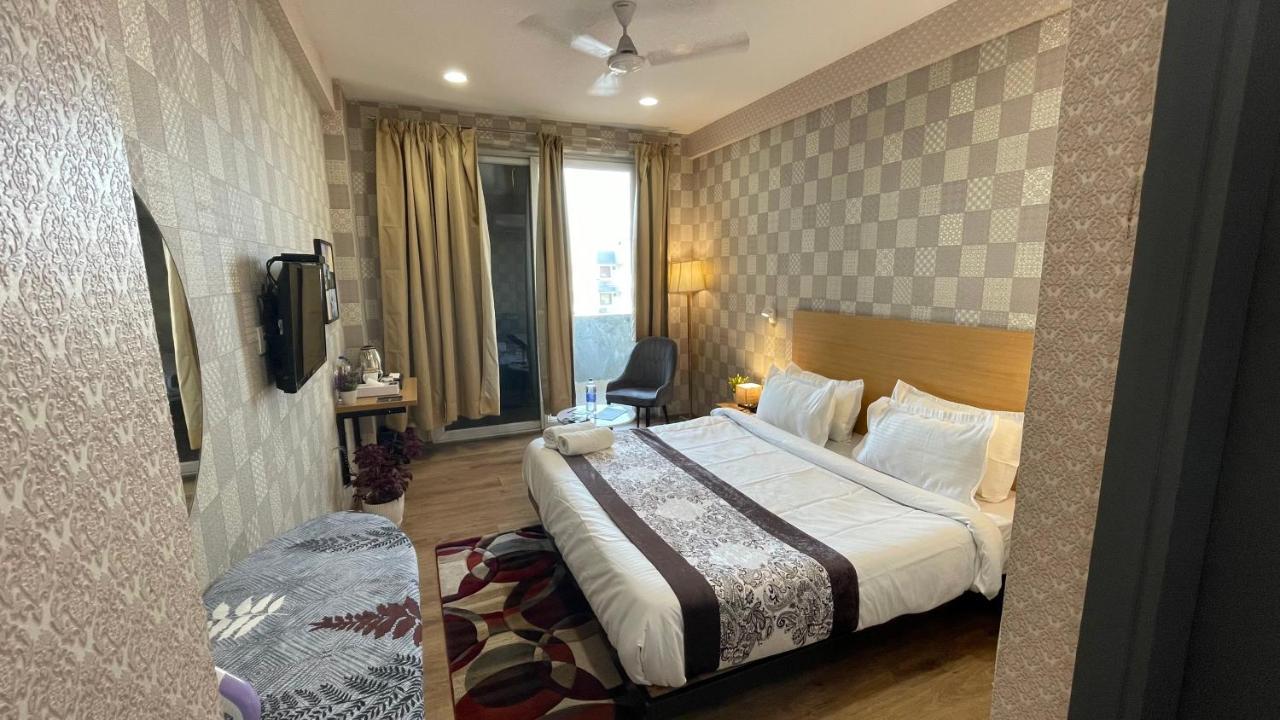 Saltstayz Studio Apartment - Near Artemis & Medanta Hospital Gurgaon Zewnętrze zdjęcie